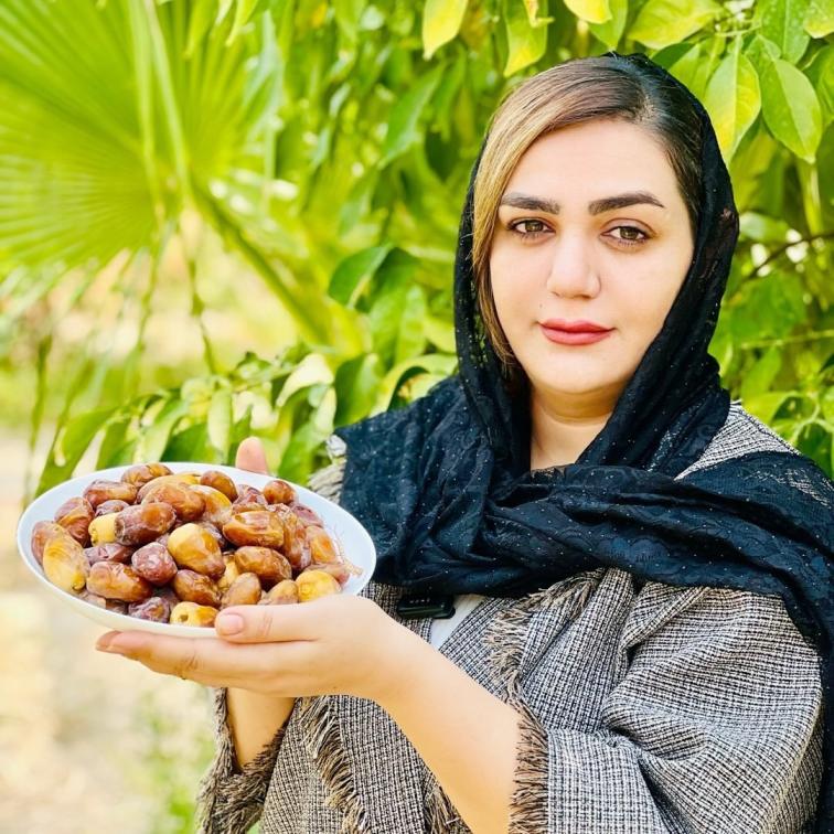 خرما کده بانو